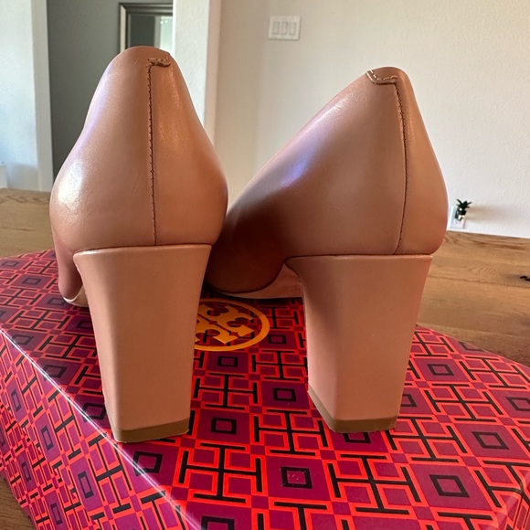 Tory Burch Raleigh 70mm Pump - Picture 3 of 3